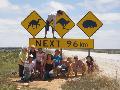 Reisegruppe am Eyre Highway
