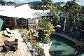 Bay Village Retreat - Innenhof mit Pool