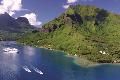 MS Paul Gauguin vor Moorea (Christian Durocher) 